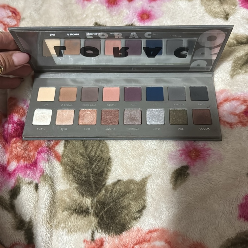 ✨Lorac Pro palette 2✨